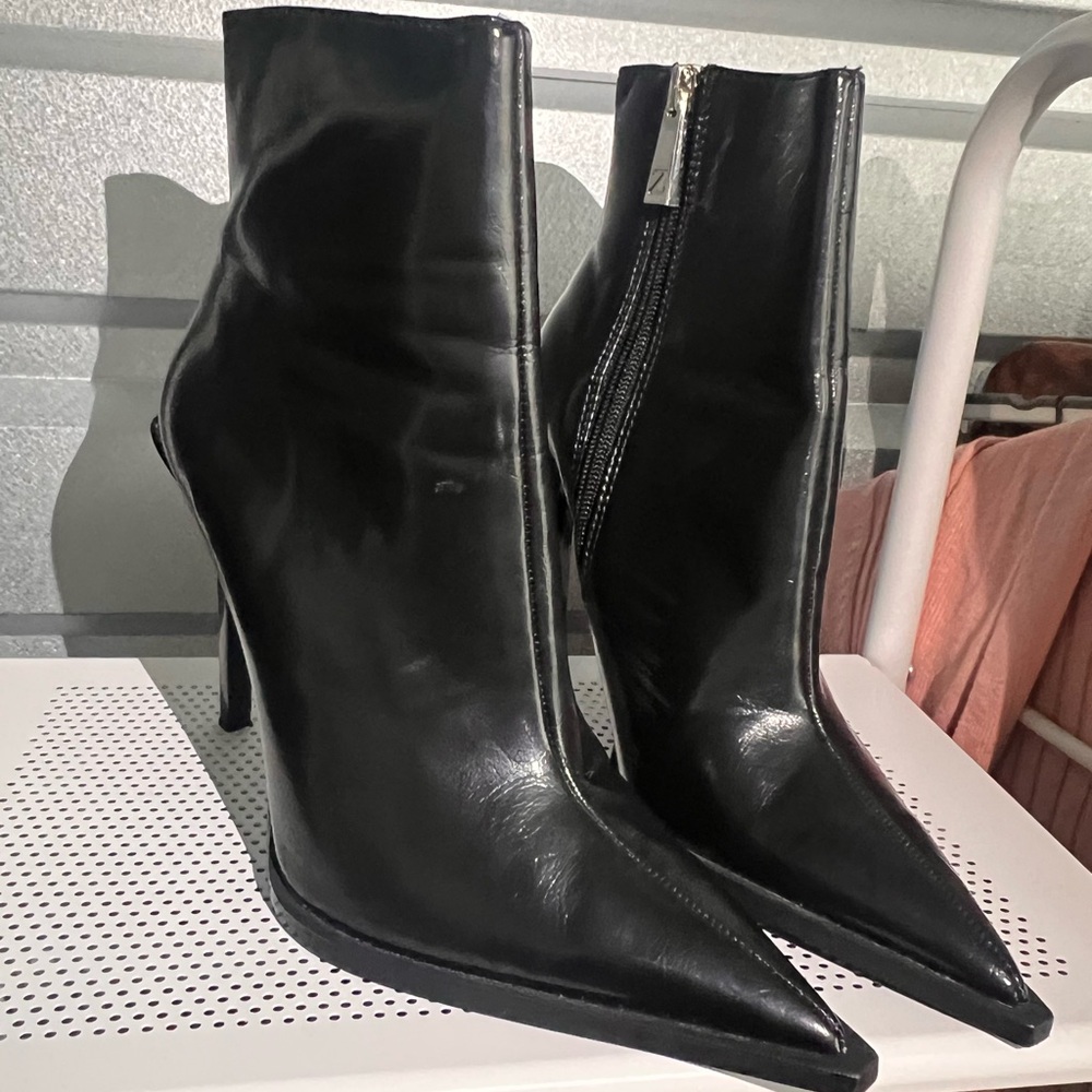 Zara Patent leather ankle boots